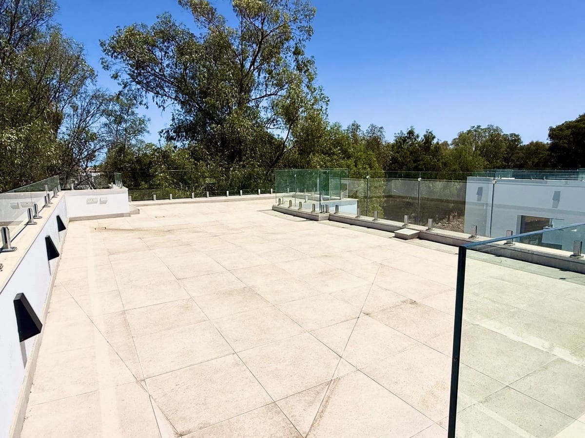 6 soveværelse Villa til salg i Estepona med swimmingpool garage - € 1.950.000 (Ref: 10033309)
