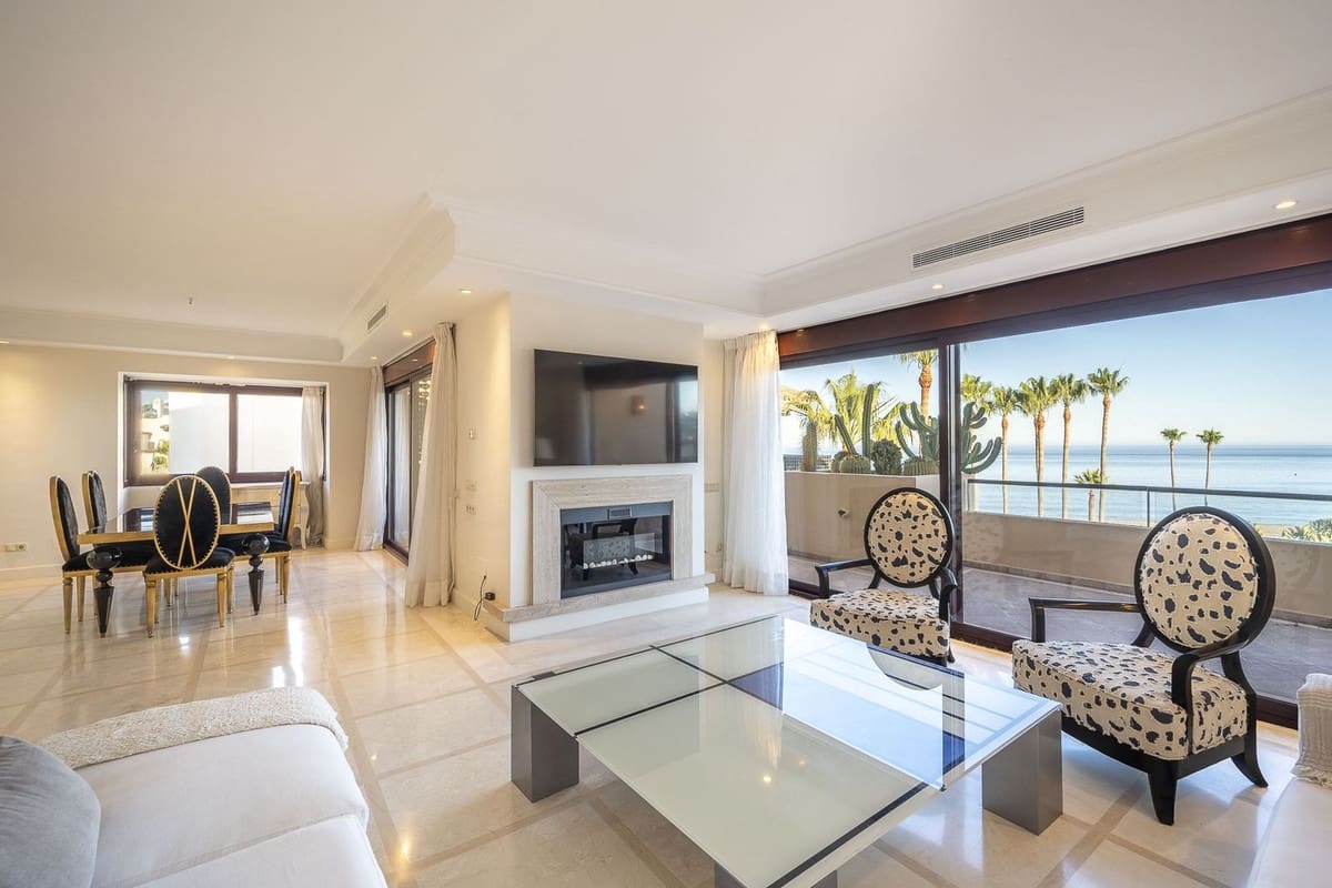 3 slaapkamer Penthouse te koop in Estepona met zwembad - € 2.795.000 (Ref: 10038591)