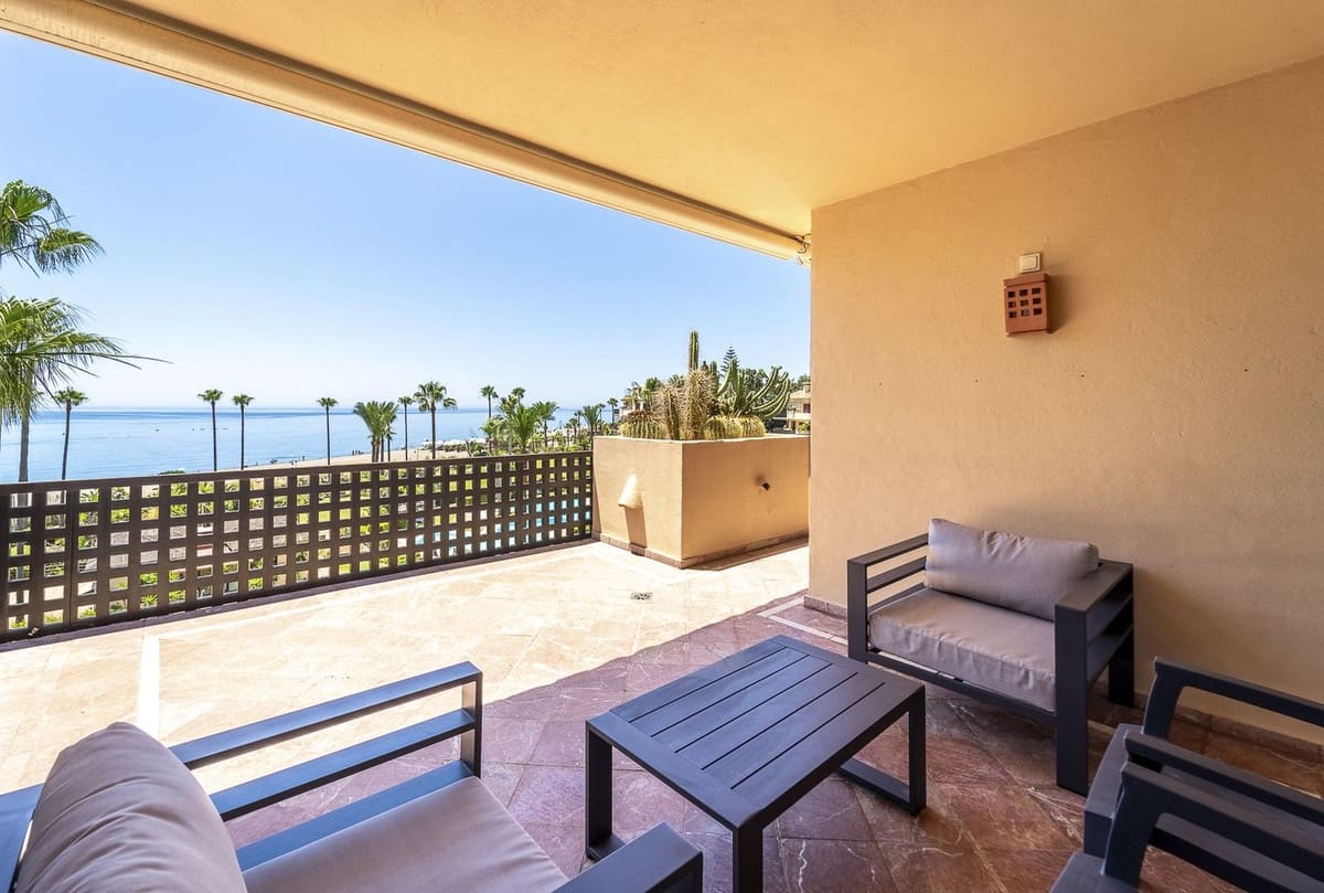 3 slaapkamer Penthouse te koop in Estepona met zwembad - € 2.795.000 (Ref: 10038591)
