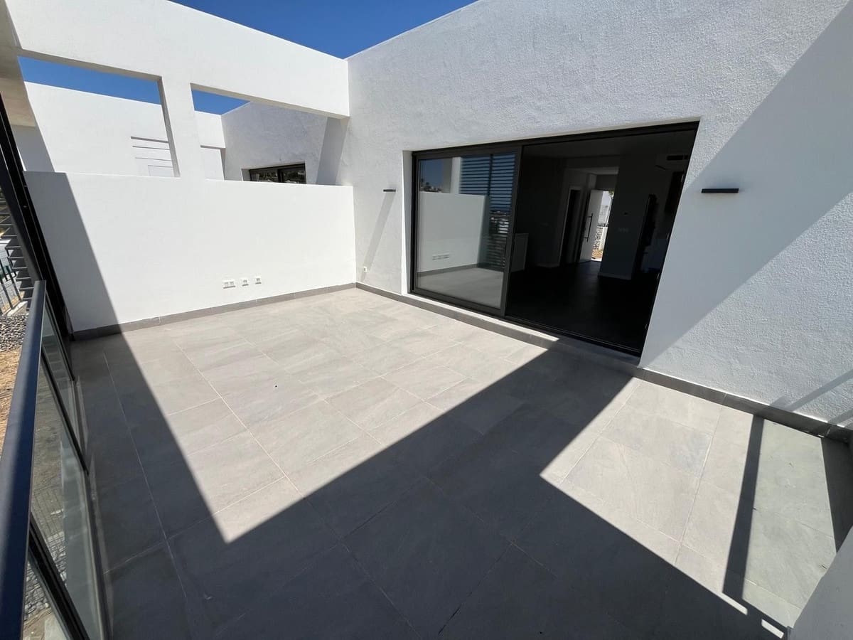 3 soveværelse Finca/Landehus til salg i Riviera del Sol med swimmingpool garage - € 659.000 (Ref: 10044284)