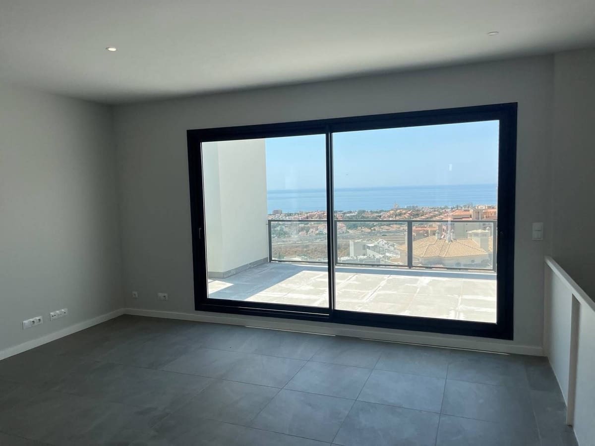 3 soveværelse Finca/Landehus til salg i Riviera del Sol med swimmingpool garage - € 659.000 (Ref: 10044284)