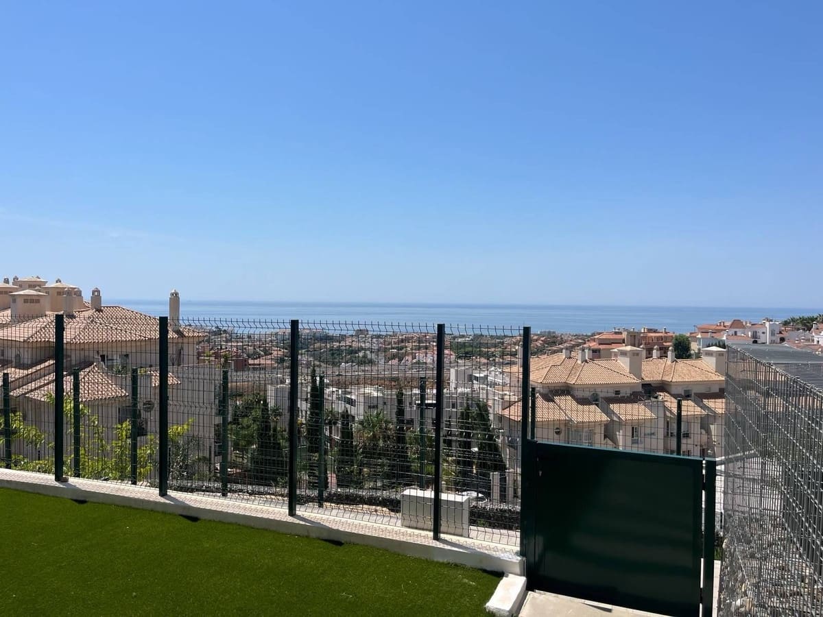 3 soveværelse Finca/Landehus til salg i Riviera del Sol med swimmingpool garage - € 659.000 (Ref: 10044284)
