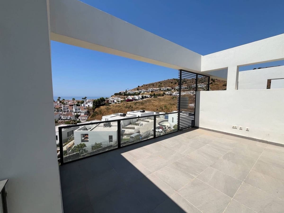 3 soveværelse Finca/Landehus til salg i Riviera del Sol med swimmingpool garage - € 659.000 (Ref: 10044284)