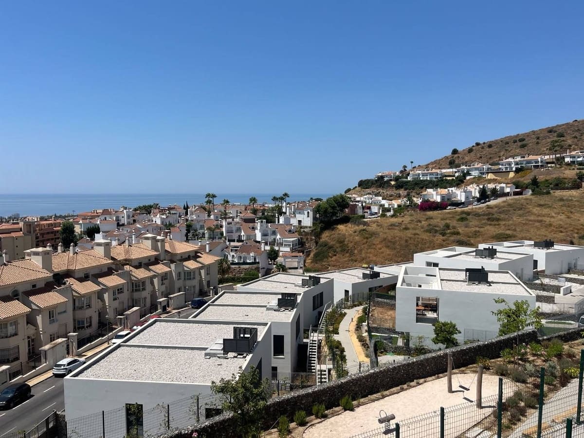 3 soveværelse Finca/Landehus til salg i Riviera del Sol med swimmingpool garage - € 659.000 (Ref: 10044284)