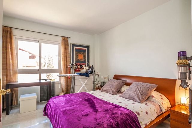 2 bedroom Apartment for sale in Elviria, Marbella with pool garage - € 950,000 (Ref: 10061049)