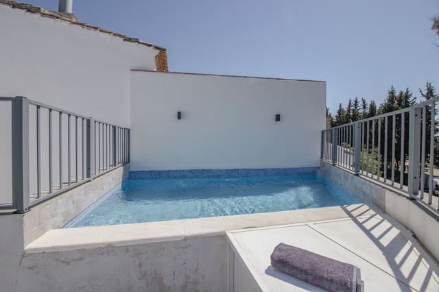 3 soveværelse Semi-Rækkehus til salg i San Pedro de Alcantara, Marbella med swimmingpool - € 899.000 (Ref: 8728120)