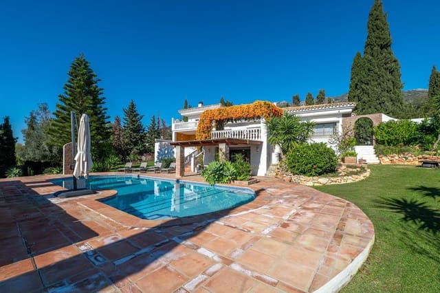 4 soveværelse Villa til salg i Valtocado, Mijas med swimmingpool - € 1.280.000 (Ref: 8758318)