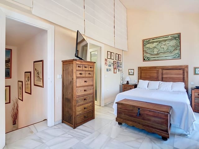 4 soveværelse Semi-Rækkehus til salg i Arroyo de la Miel, Benalmádena med swimmingpool - € 510.000 (Ref: 9122588)
