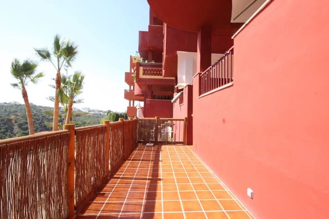 2 soveværelse Lejlighed til salg i La Reserva, Marbella med garage - € 280.000 (Ref: 9122683)