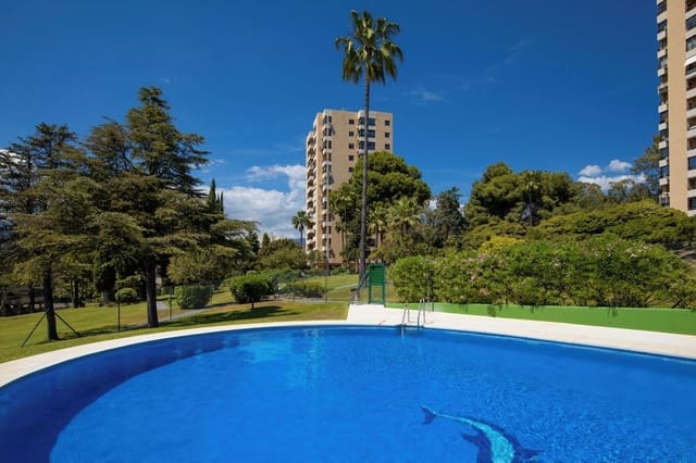 Studio na sprzedaż w Nueva Andalucia, Marbella - 215 000 € (Ref: 9122713)