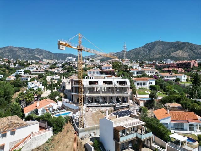 3 soveværelse Semi-Rækkehus til salg i Torreblanca, Fuengirola - € 725.000 (Ref: 9122784)