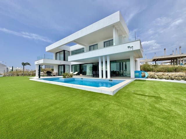 6 soveværelse Villa til salg i Cancelada, Estepona med swimmingpool - € 3.300.000 (Ref: 9122969)
