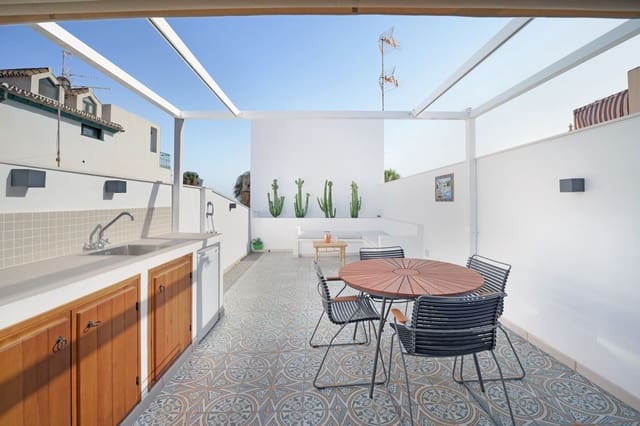 2 soveværelse Semi-Rækkehus til salg i Caleta de Vélez, Vélez-Málaga - € 350.000 (Ref: 9123405)