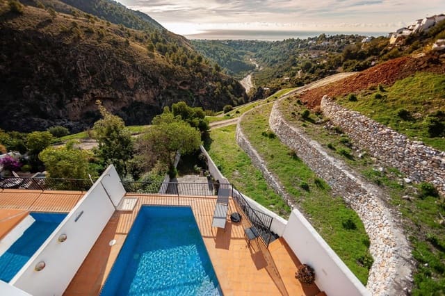 3 Zimmer Doppelhaus zu verkaufen in Frigiliana mit Pool - 790.000 € (Ref: 9147535)