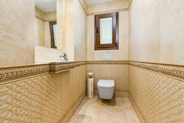 Chalet de 4 habitaciones en Ciudad Quesada, Rojales en venta - 895.000 € (Ref: 9363551)