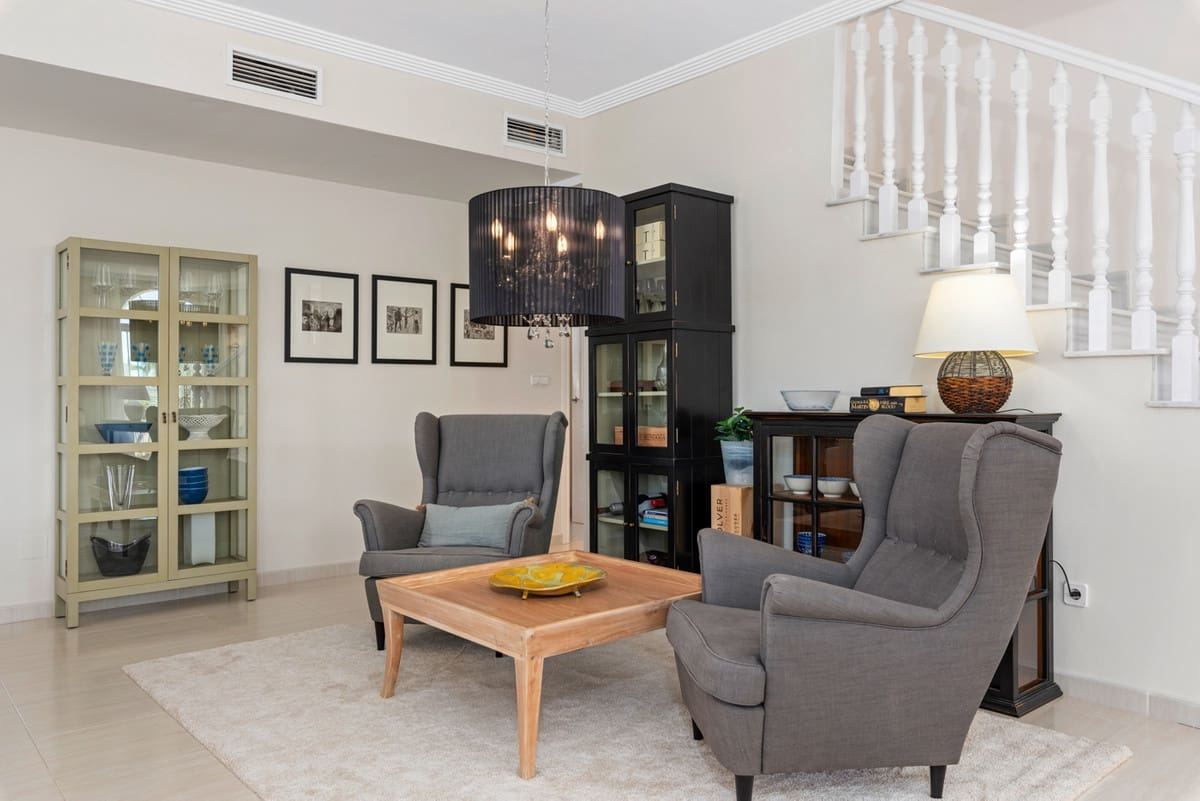 Chalet de 4 habitaciones en Ciudad Quesada en venta - 890.000 € (Ref: 9363553)