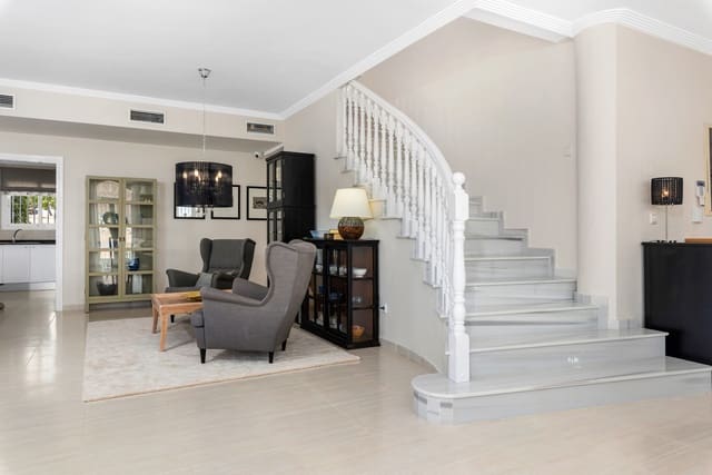 Chalet de 4 habitaciones en Ciudad Quesada, Rojales en venta - 890.000 € (Ref: 9363553)