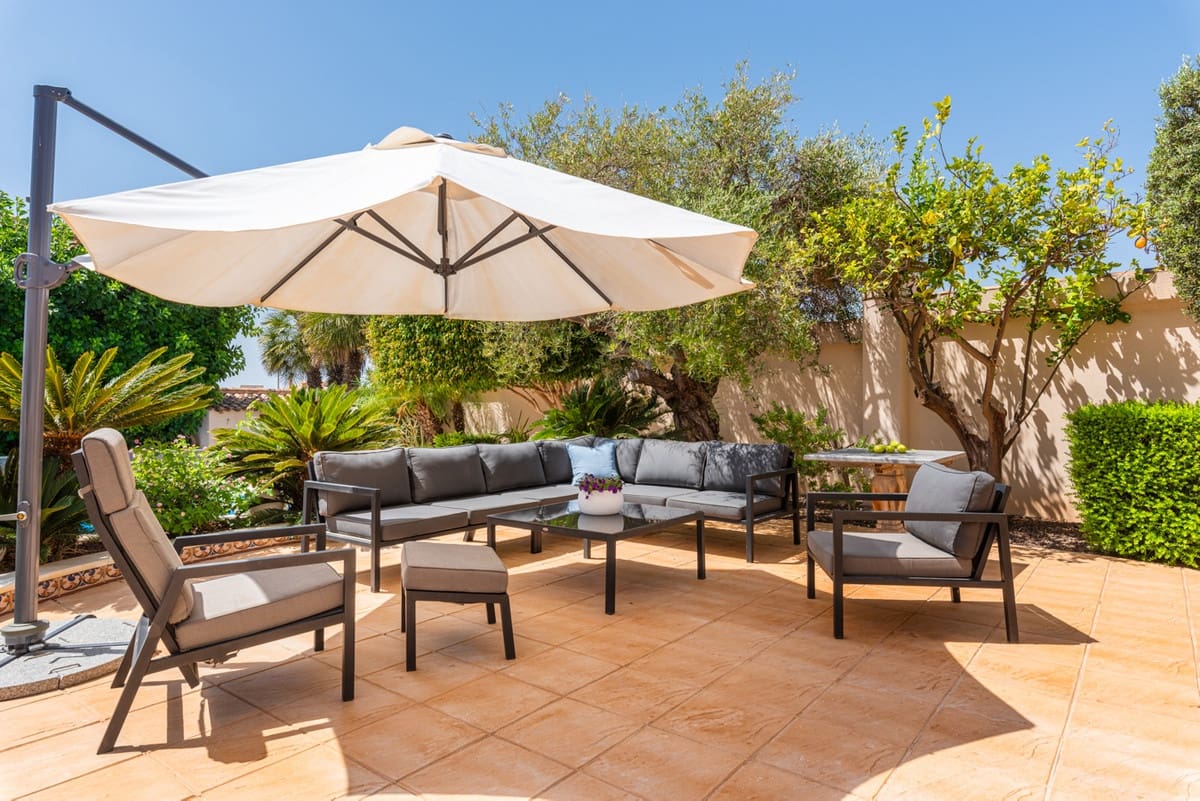 Chalet de 4 habitaciones en Ciudad Quesada en venta - 890.000 € (Ref: 9363553)