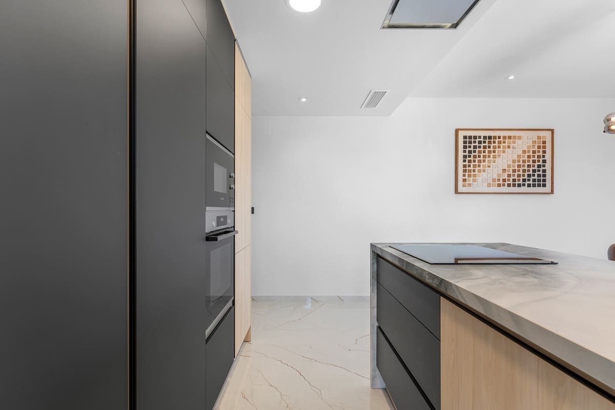 3 bedroom Penthouse for sale in Orihuela Costa - € 990,000 (Ref: 9363557)