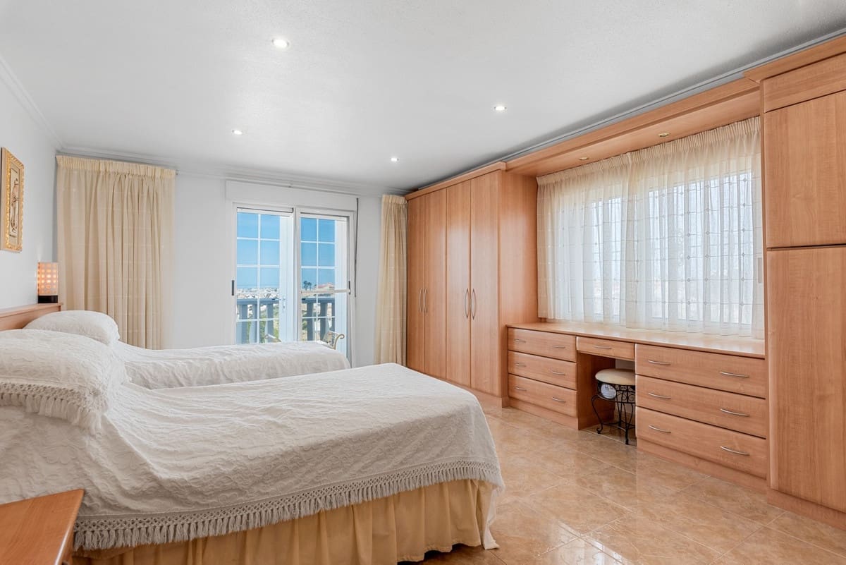 7 camera da letto Villa in vendita in Ciudad Quesada - 750.000 € (Rif: 9363564)