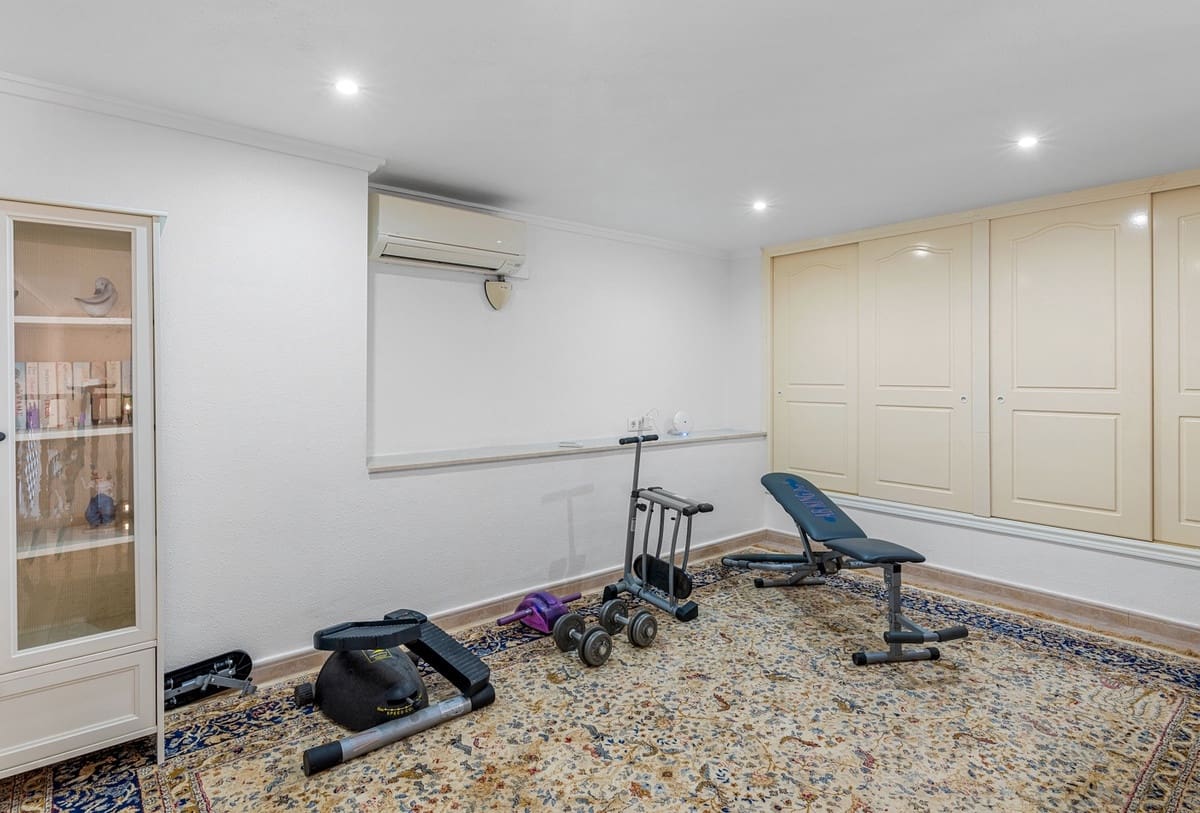 7 camera da letto Villa in vendita in Ciudad Quesada - 750.000 € (Rif: 9363564)