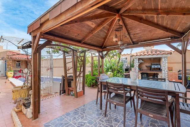 4 bedroom Villa for sale in Ciudad Quesada, Rojales - € 419,000 (Ref: 9363567)