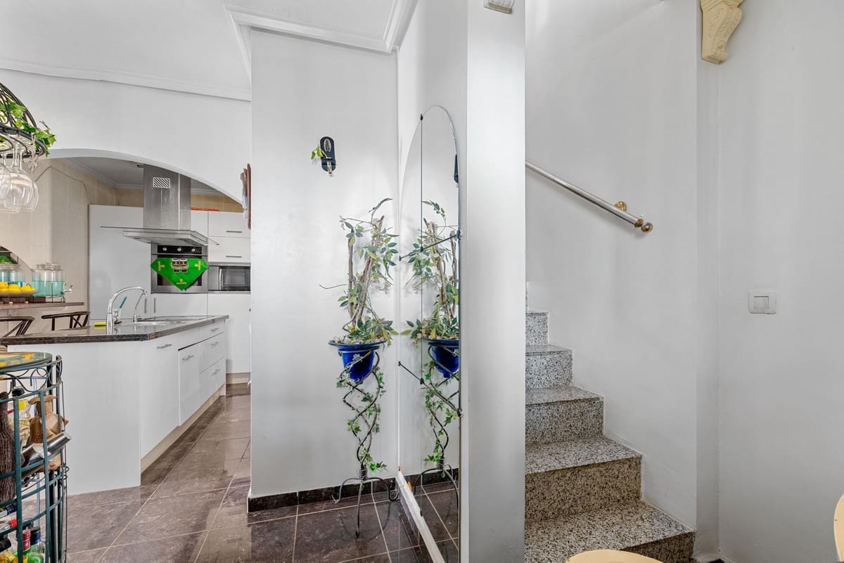 4 bedroom Villa for sale in Ciudad Quesada - € 419,000 (Ref: 9363567)