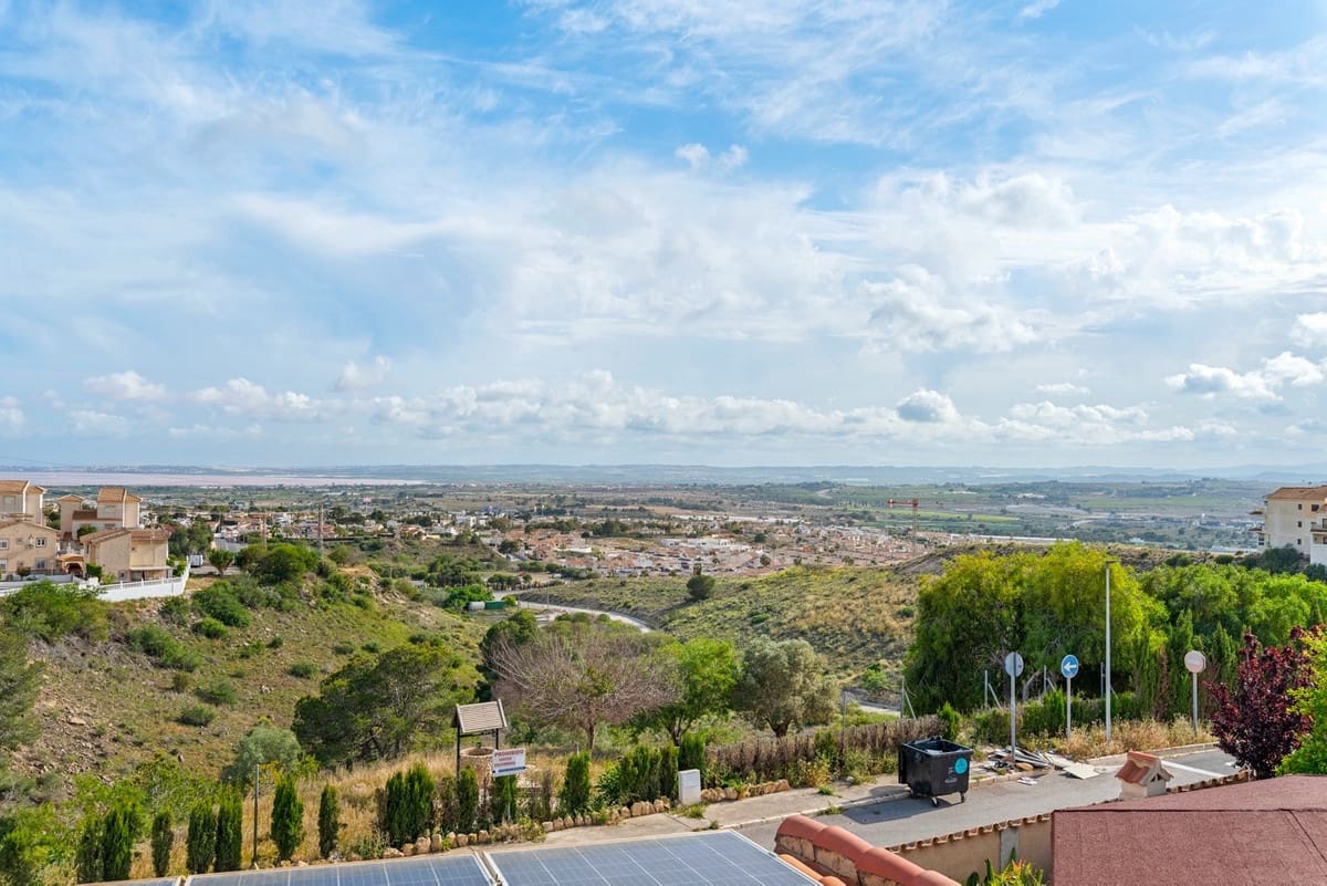 4 bedroom Villa for sale in Ciudad Quesada - € 419,000 (Ref: 9363567)