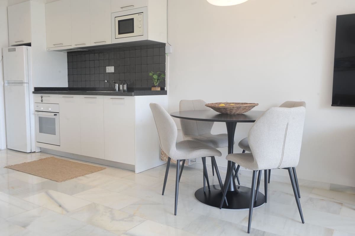 Apartamento de 2 habitaciones en San Pedro de Alcantara en venta - 420.000 € (Ref: 9363570)