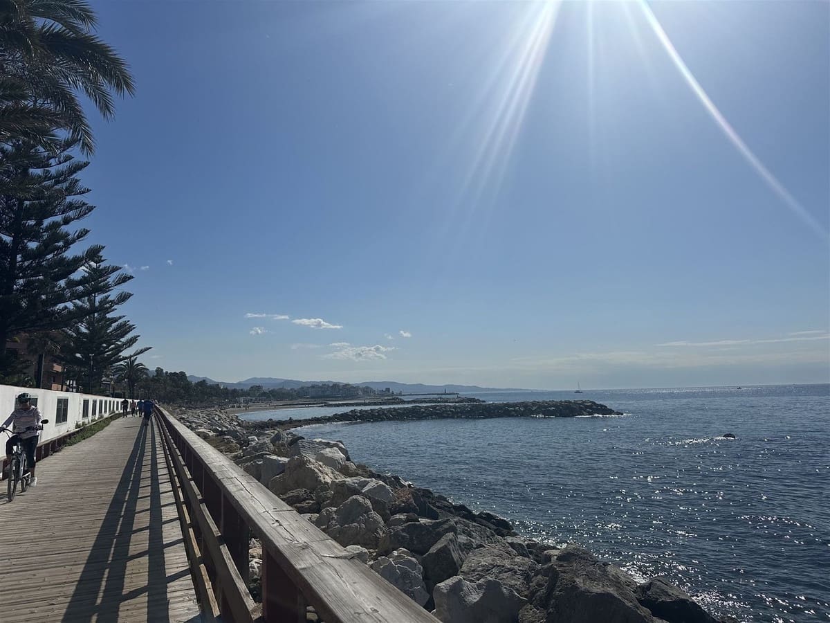 Apartamento de 2 habitaciones en San Pedro de Alcantara en venta - 420.000 € (Ref: 9363570)