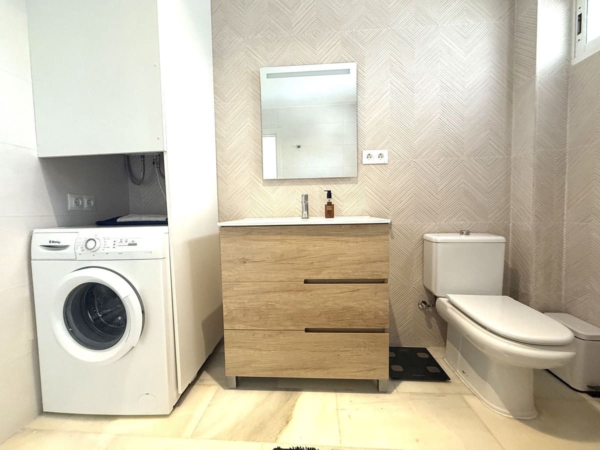 Apartamento de 2 habitaciones en San Pedro de Alcantara en venta - 420.000 € (Ref: 9363570)