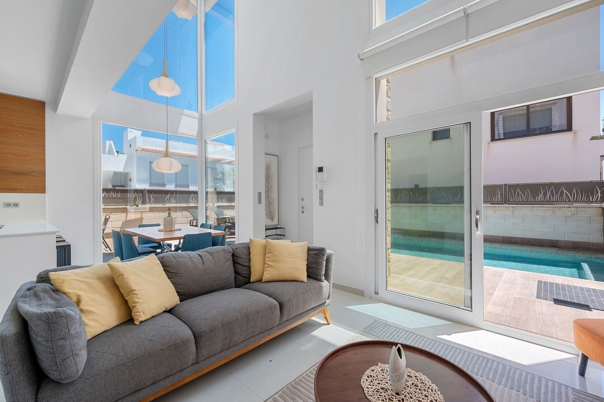 3 soveværelse Semi-Rækkehus til salg i Ciudad Quesada - € 499.000 (Ref: 9363573)