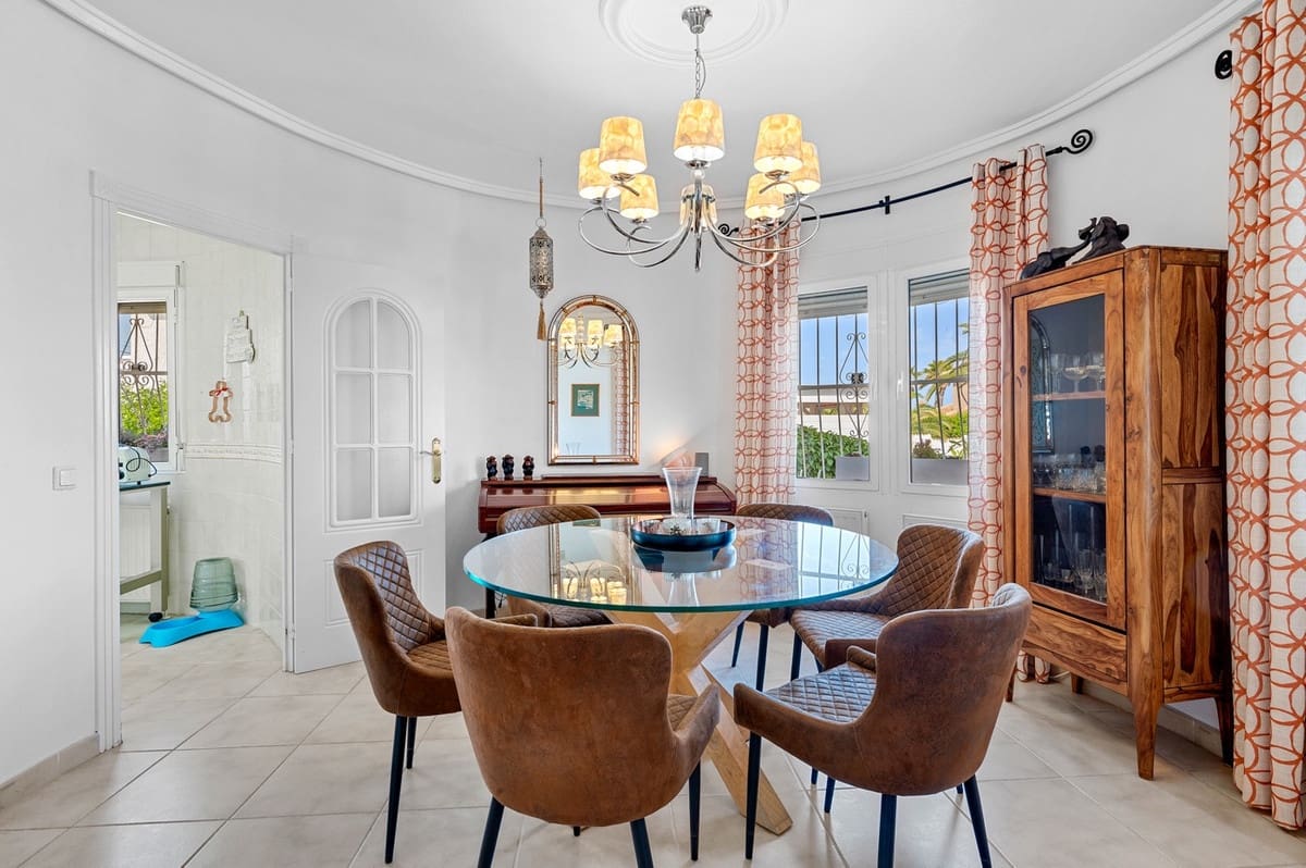 5 camera da letto Villa in vendita in Ciudad Quesada - 630.000 € (Rif: 9363576)