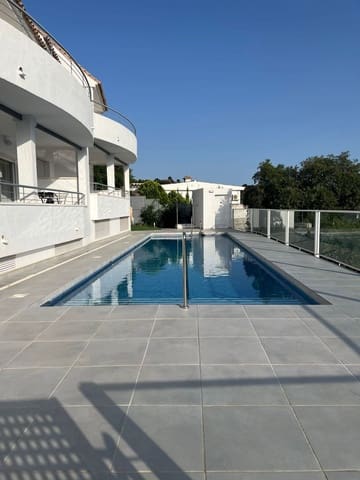 Apartamento de 2 habitaciones en Istán en venta - 295.000 € (Ref: 9363591)