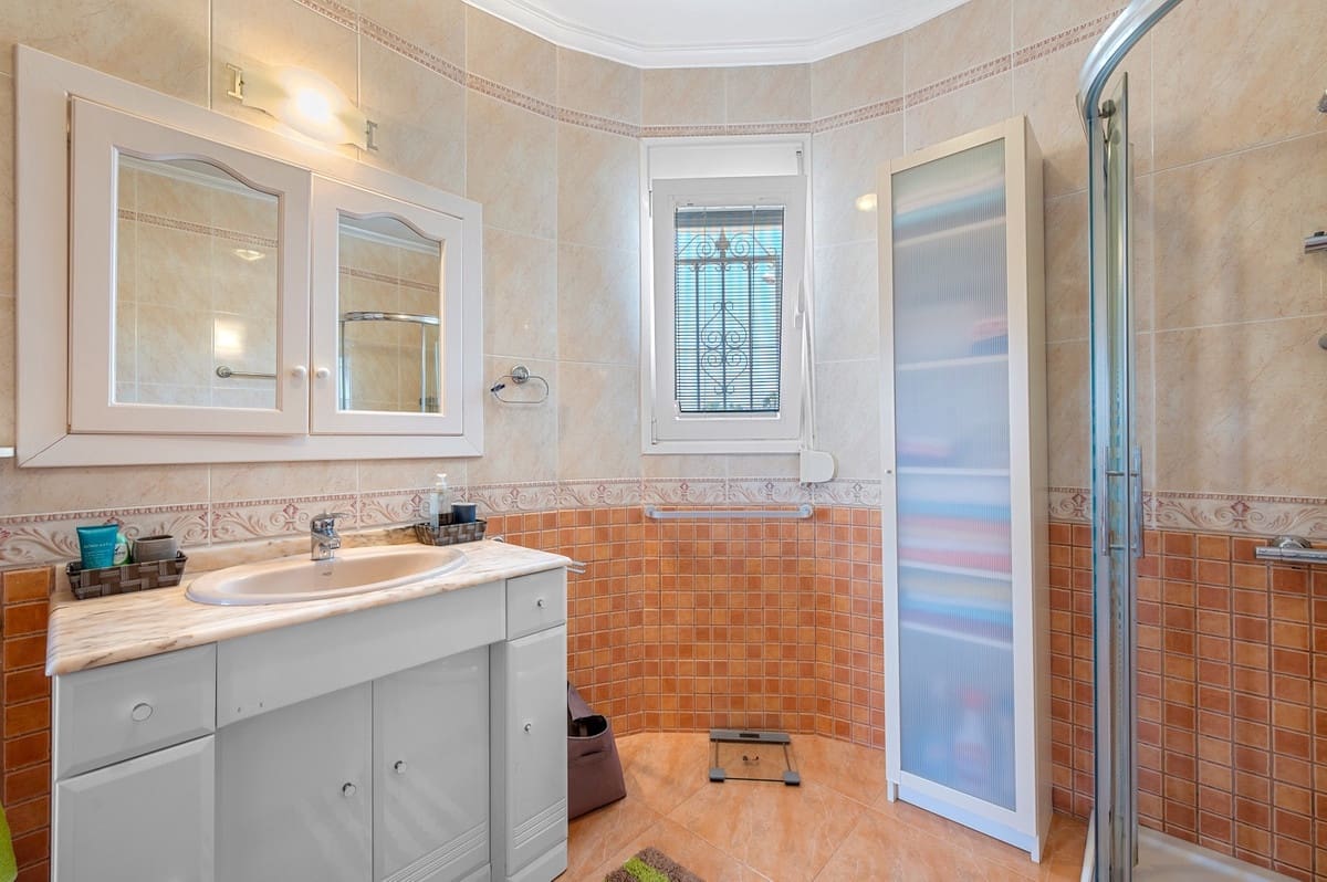 3 sypialnia Willa na sprzedaż w Ciudad Quesada - 460 000 € (Ref: 9363596)