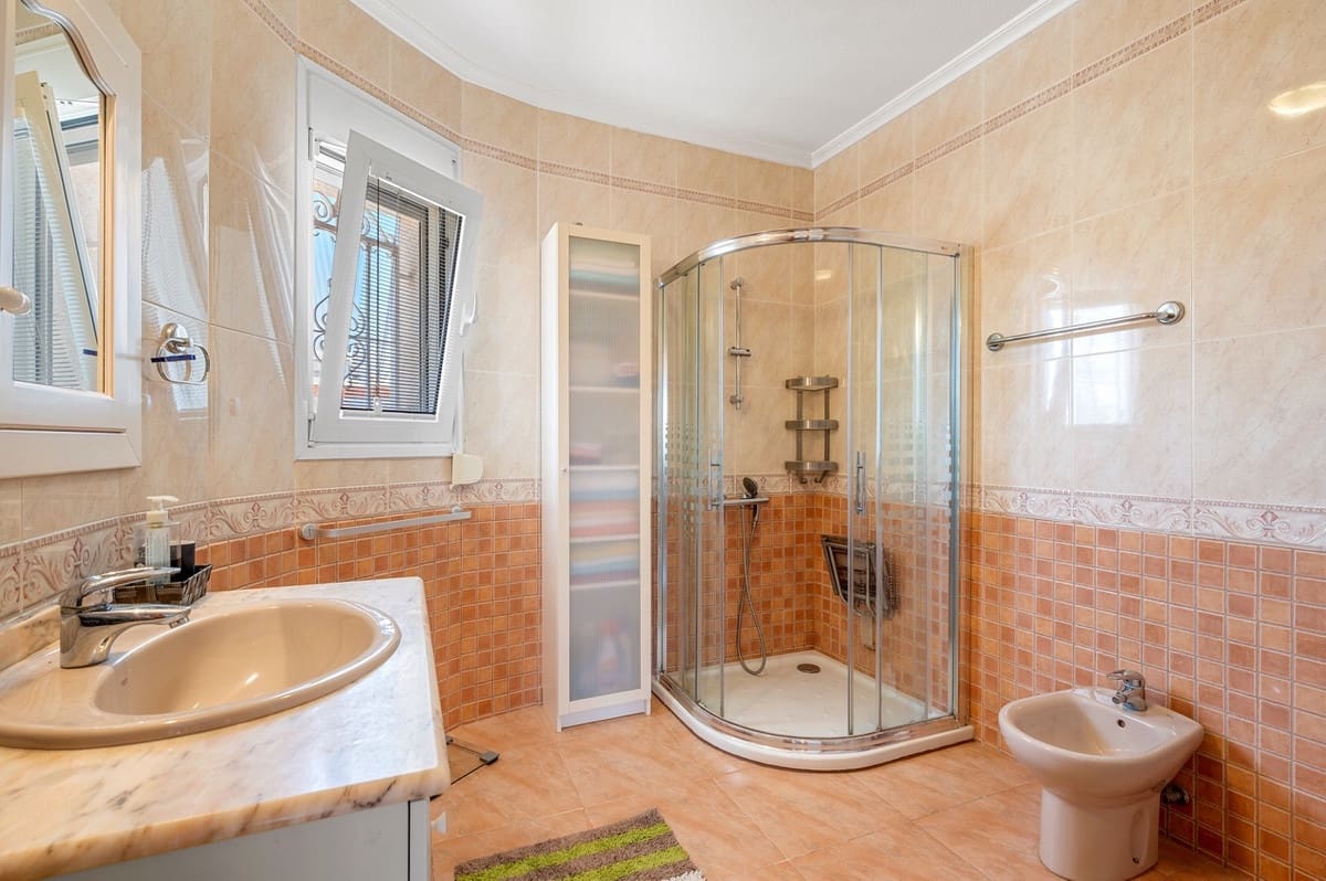 3 sypialnia Willa na sprzedaż w Ciudad Quesada - 460 000 € (Ref: 9363596)