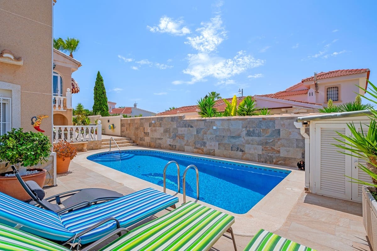 3 sypialnia Willa na sprzedaż w Ciudad Quesada - 460 000 € (Ref: 9363596)