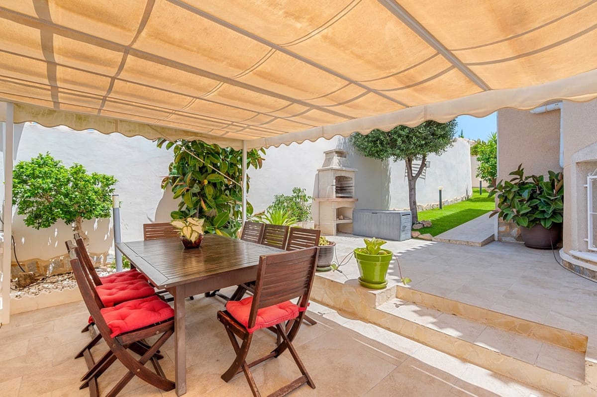 3 sypialnia Willa na sprzedaż w Ciudad Quesada - 460 000 € (Ref: 9363596)