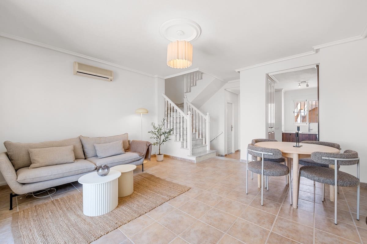 Casa de 3 habitaciones en Ciudad Quesada en venta - 259.000 € (Ref: 9363597)