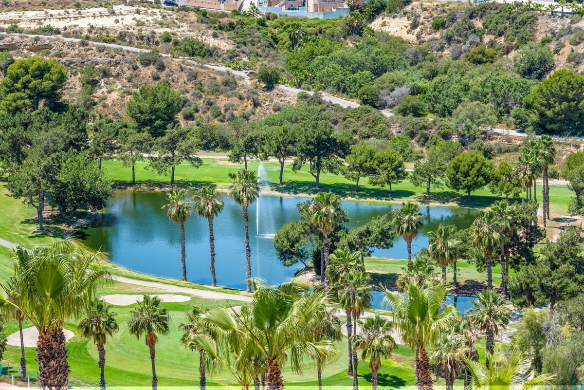 Casa de 3 habitaciones en Ciudad Quesada en venta - 259.000 € (Ref: 9363597)