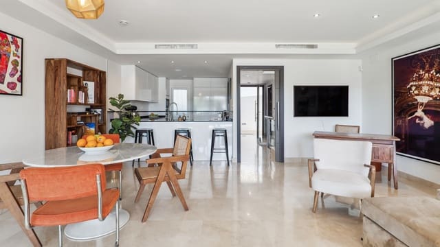 3 makuuhuone Omakotitalo myytävänä paikassa Golden Mile, Marbella - 2 050 000 € (Ref: 9363598)