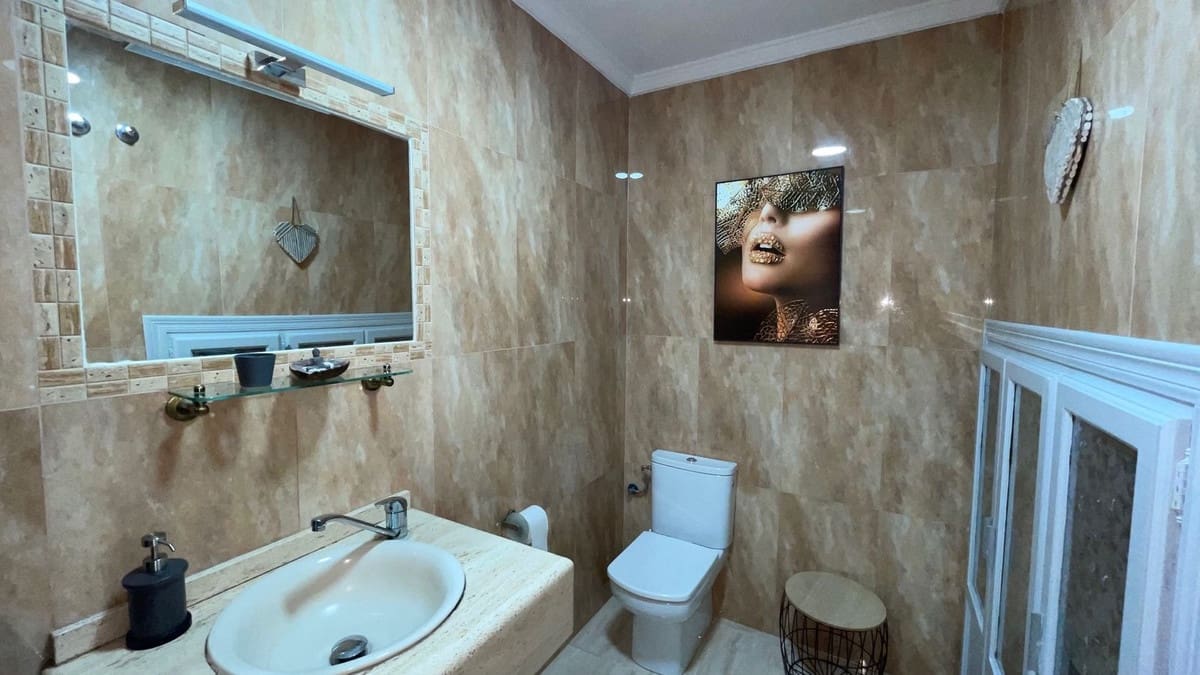 3 quarto Casa em Banda para venda em Nerja - 340 000 € (Ref: 9363605)