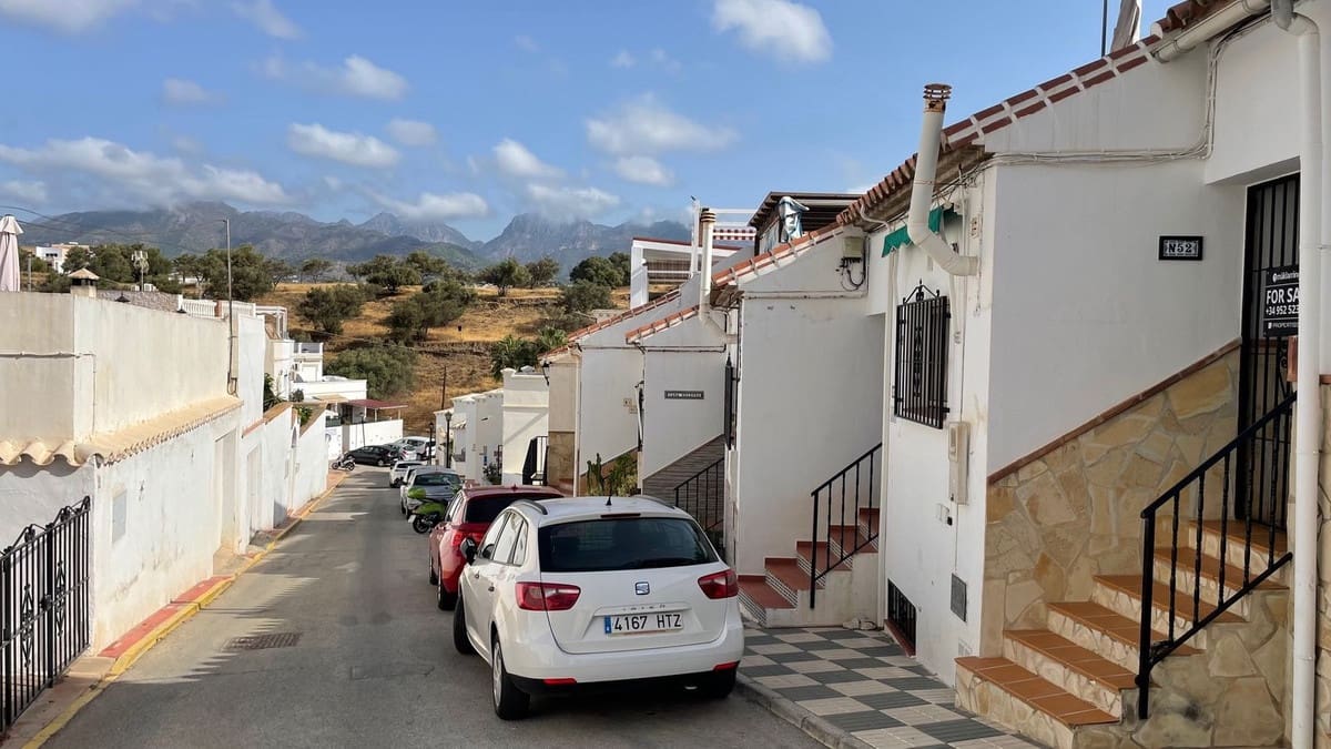 3 quarto Casa em Banda para venda em Nerja - 340 000 € (Ref: 9363605)