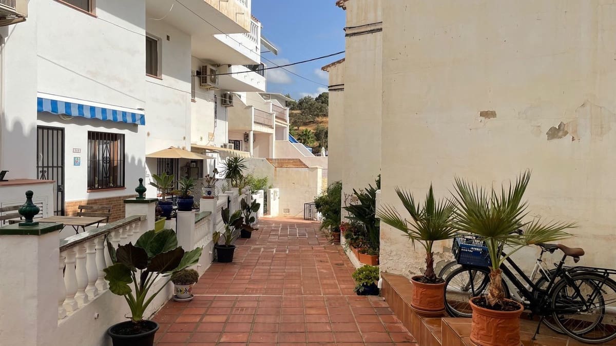 3 quarto Casa em Banda para venda em Nerja - 340 000 € (Ref: 9363605)