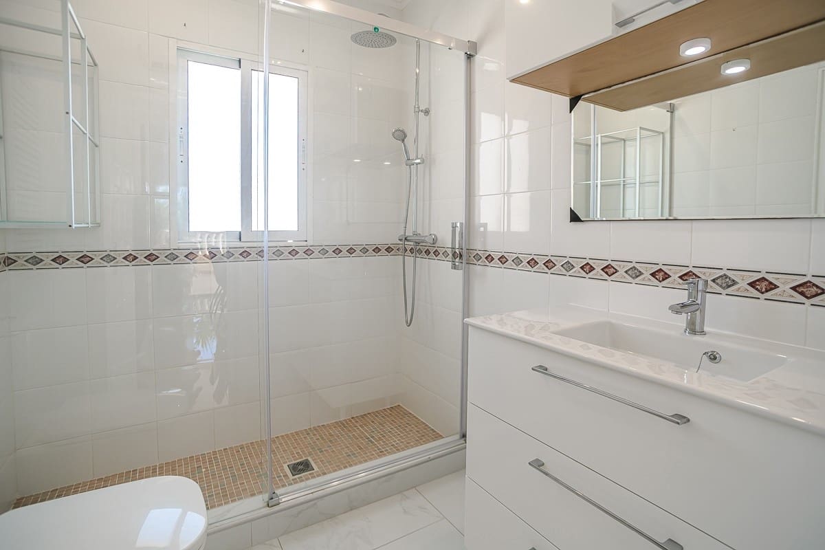 Chalet de 3 habitaciones en La Siesta en venta - 535.000 € (Ref: 9363614)