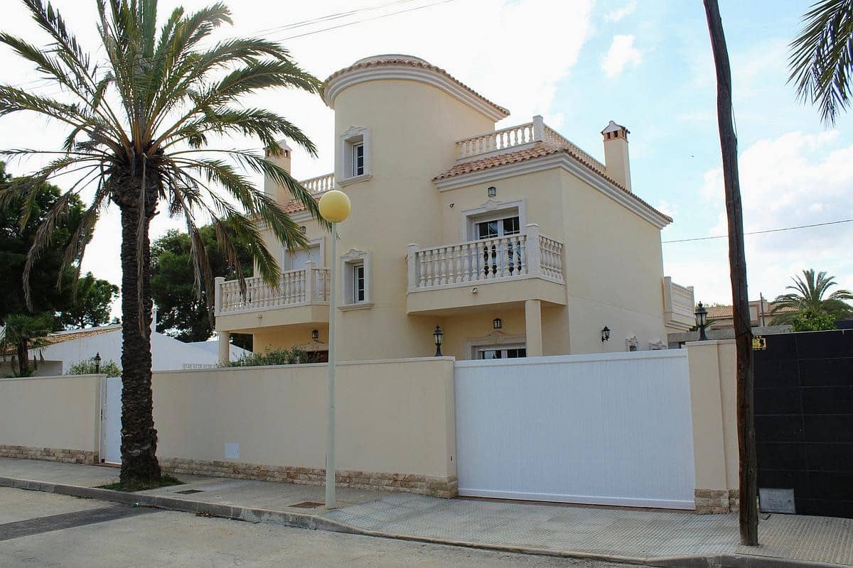 4 chambre Villa/Maison à vendre à Cabo Roig - 910 000 € (Ref: 9363619)