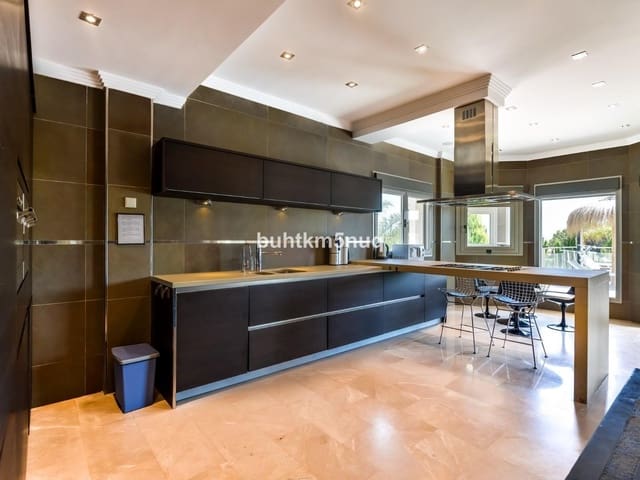 5 bedroom Villa for sale in Benissa - € 1,999,999 (Ref: 9363620)