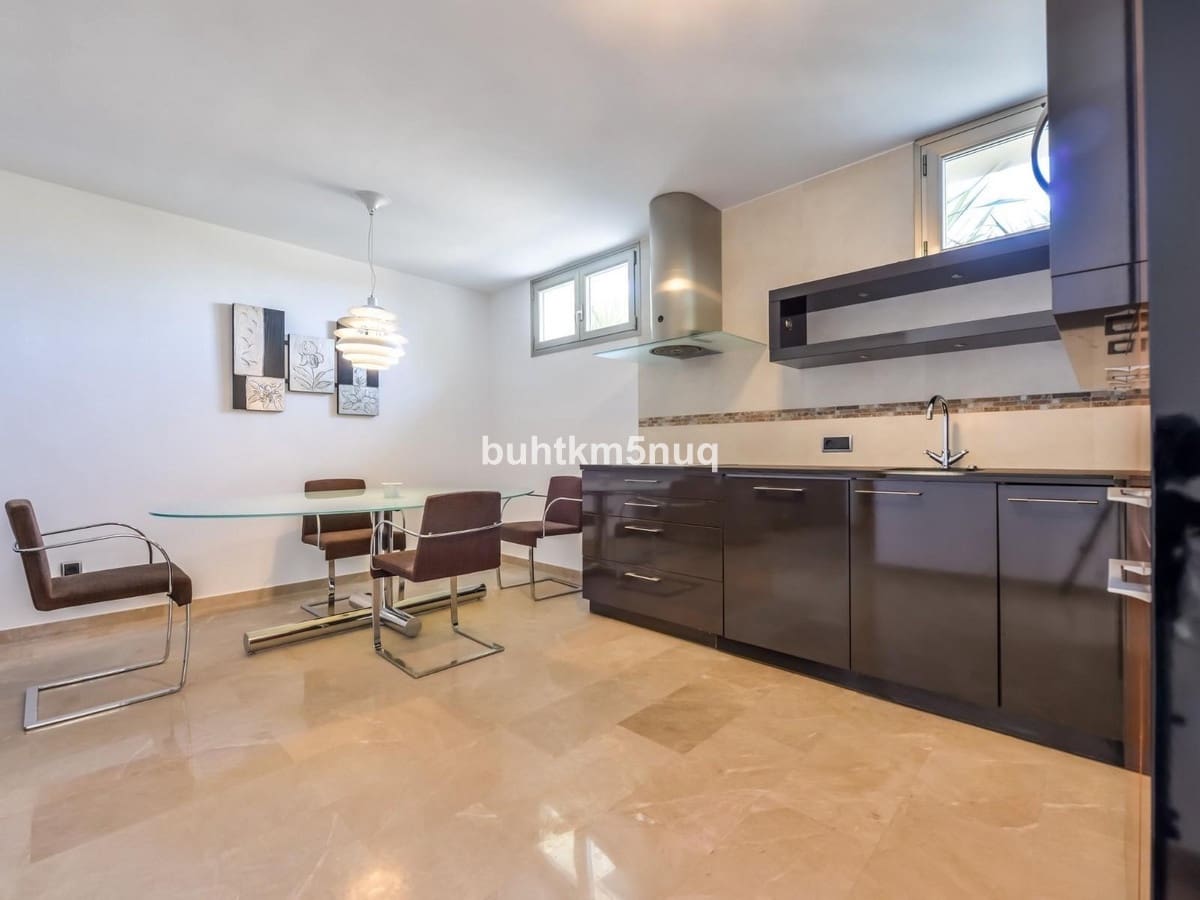 5 bedroom Villa for sale in Benissa - € 1,999,999 (Ref: 9363620)