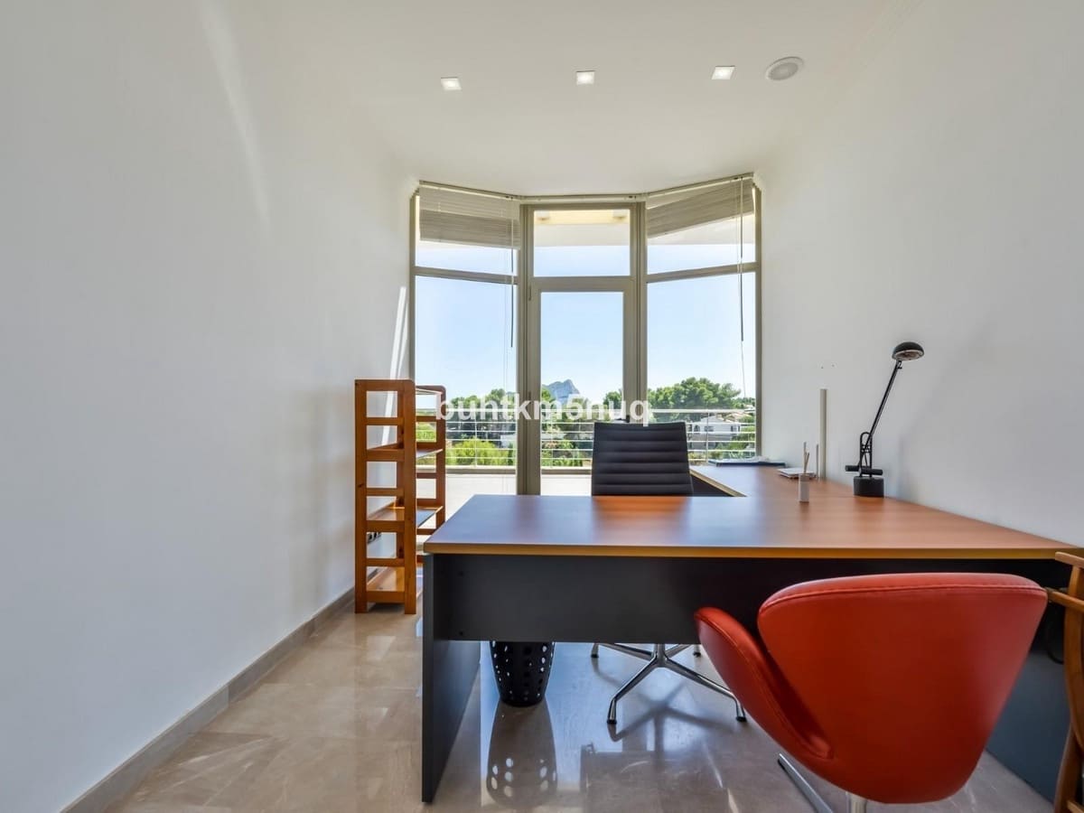 5 bedroom Villa for sale in Benissa - € 1,999,999 (Ref: 9363620)