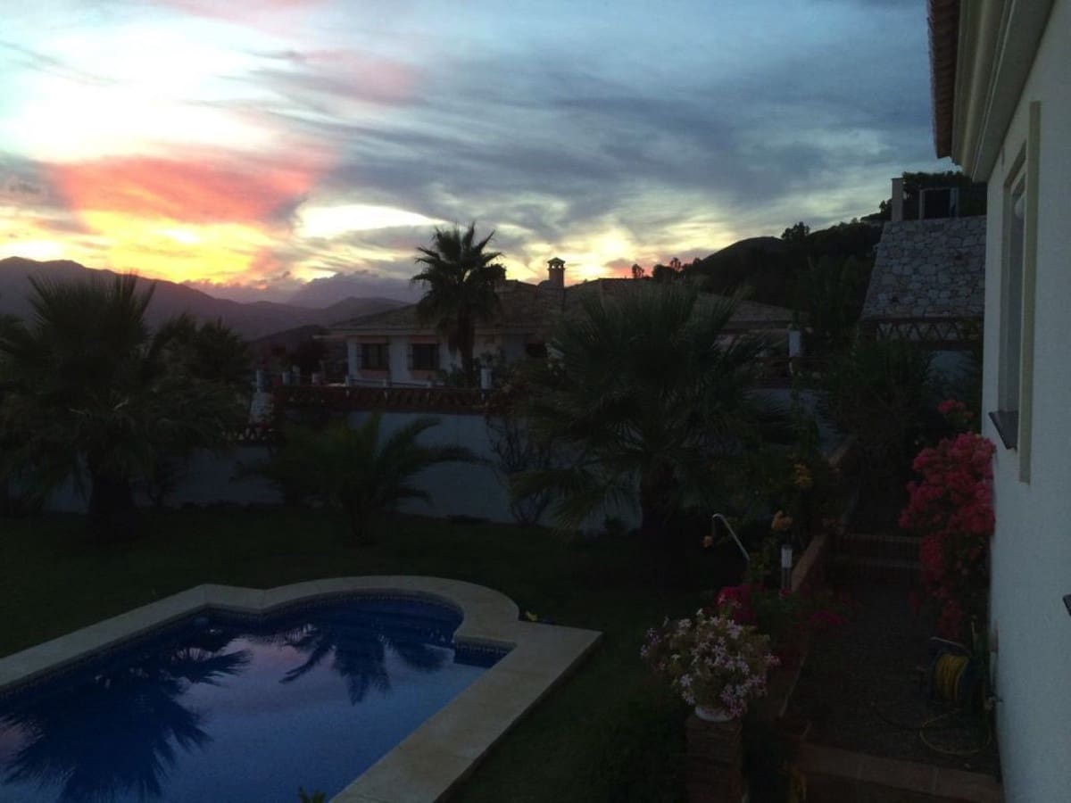 Chalet de 4 habitaciones en Mijas en venta - 1.300.000 € (Ref: 9363622)